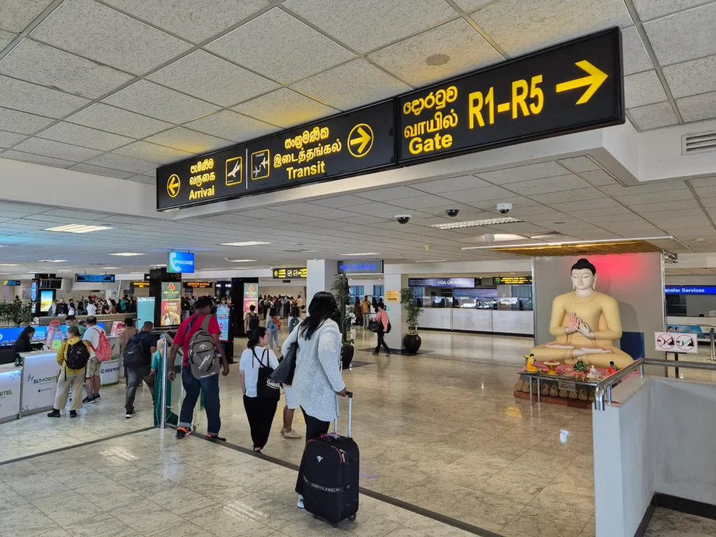 aeropuerto internacional bandaranaike sri lanka terminal llegadas